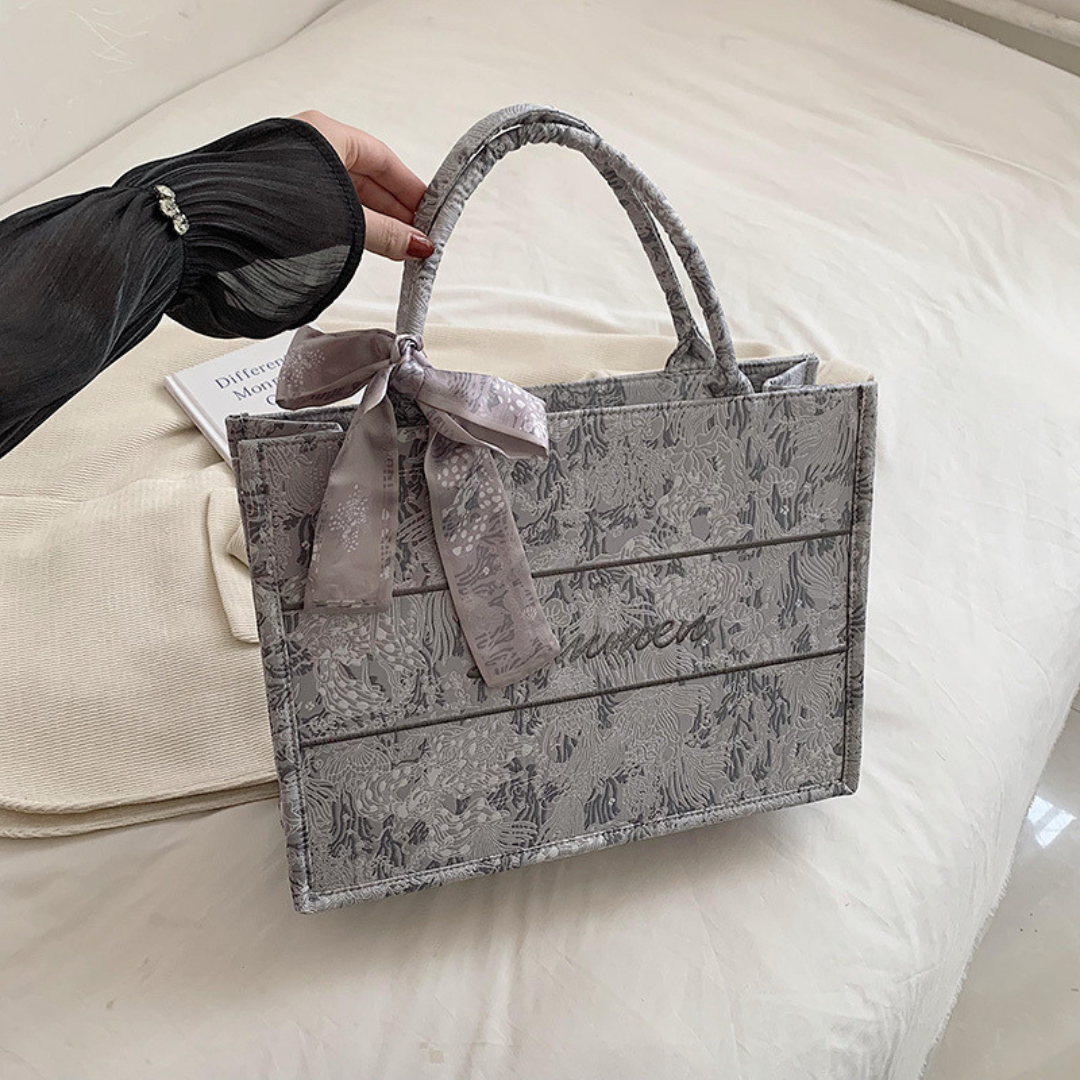 light colored handheld tote lf2630